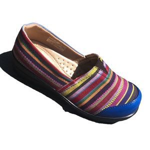 *802 COCO Jumbo Rainbow Knit Slip-On Clogs